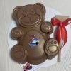 Мишка с молоточком в коробке